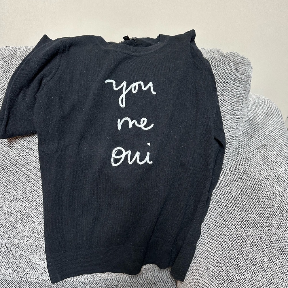 Great sweater, perfect for fall, winter.